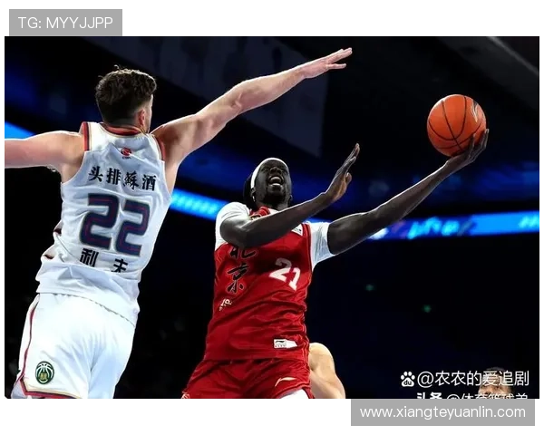 布朗坚守赛场信念：为胜利而战即使带伤也不退缩